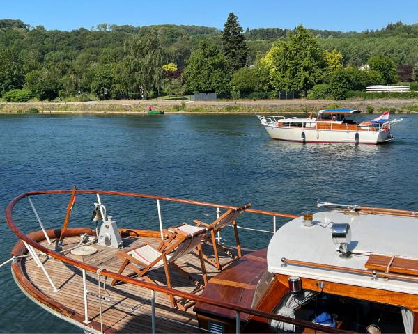 H la meuse romantique gite sur un bateau foros svc